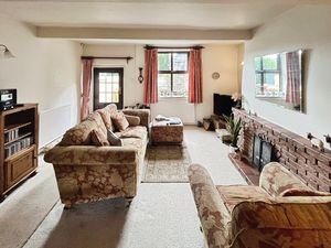 Lounge- click for photo gallery